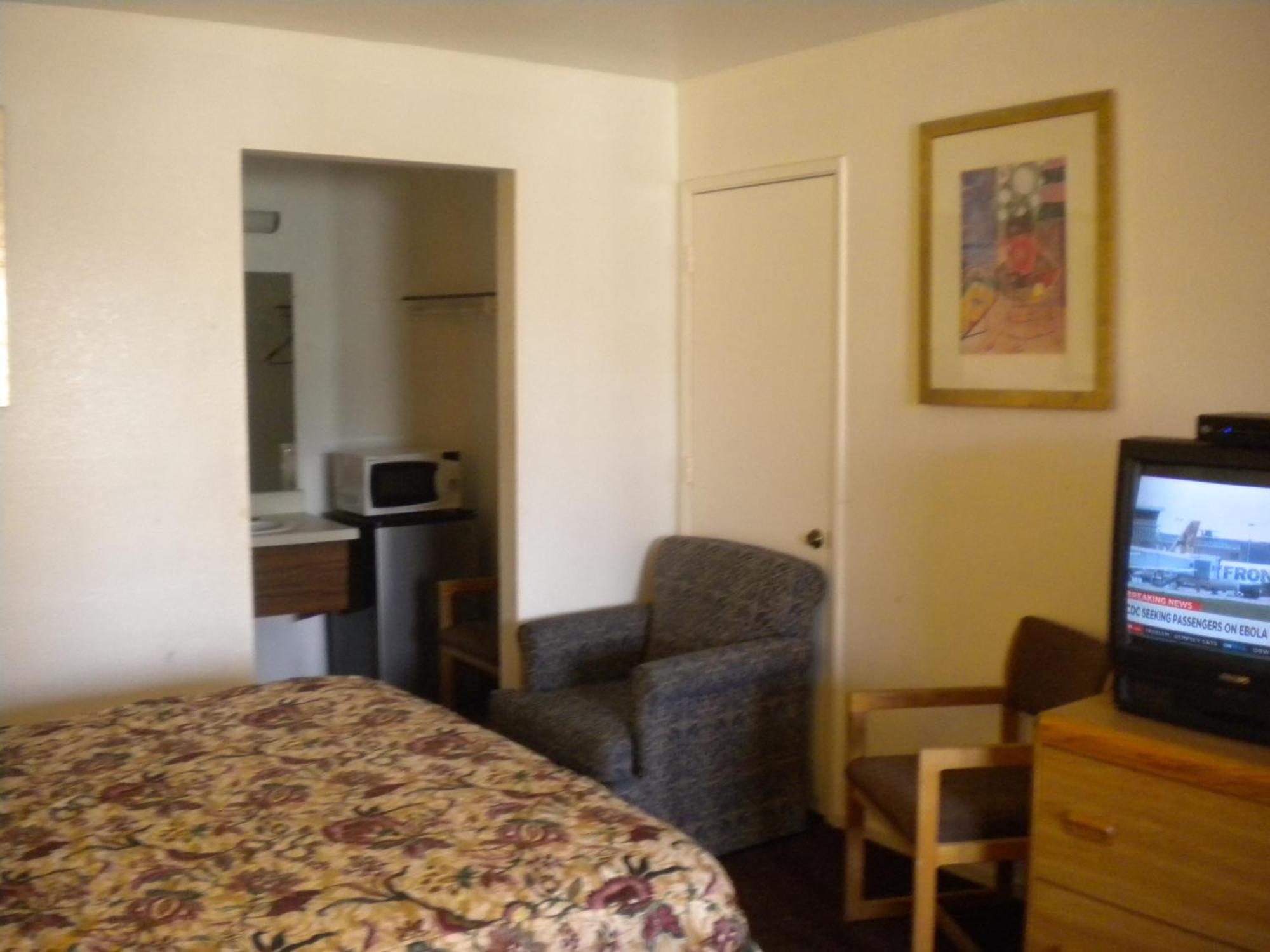 Best Economy Inn & Suites Bakersfield Rom bilde