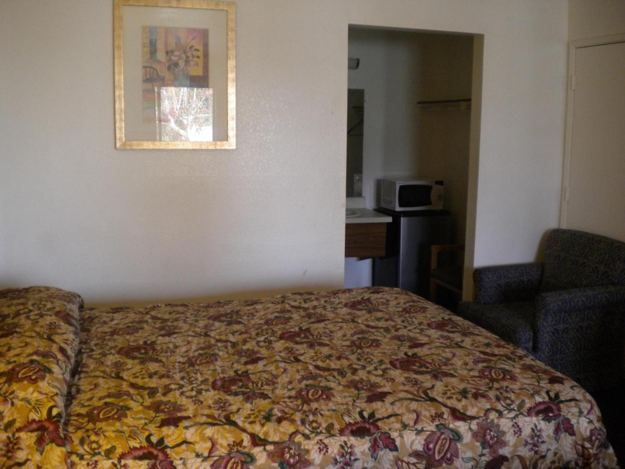 Best Economy Inn & Suites Bakersfield Rom bilde